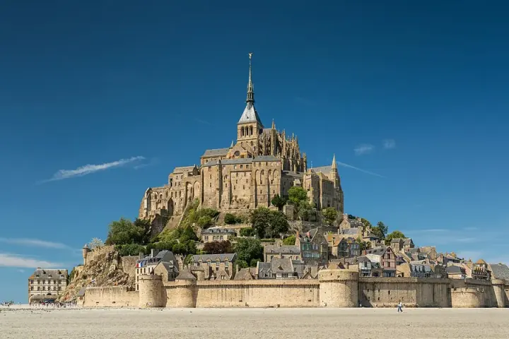 Le Mont Saint-Michel à marée basse